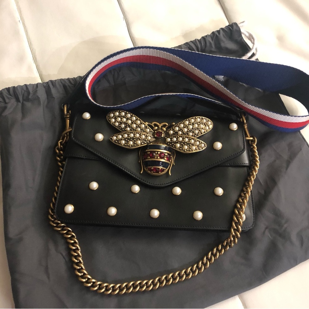 Gucci Queen Margaret Bee Broadway Pearl Shoulder Bag.